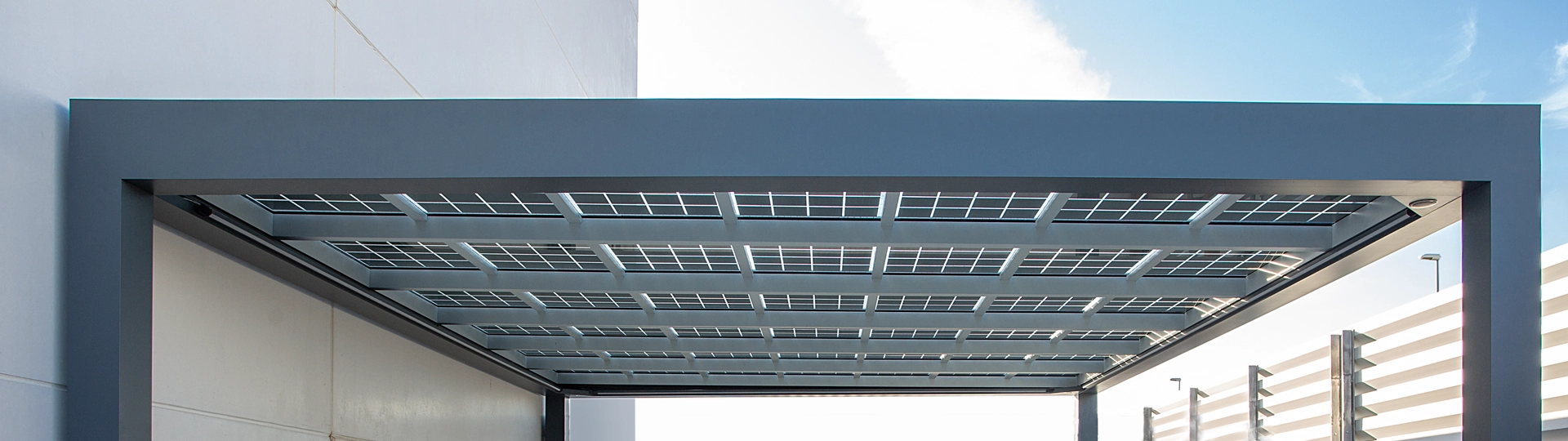 instalar pergola fotovoltaica en terrazas